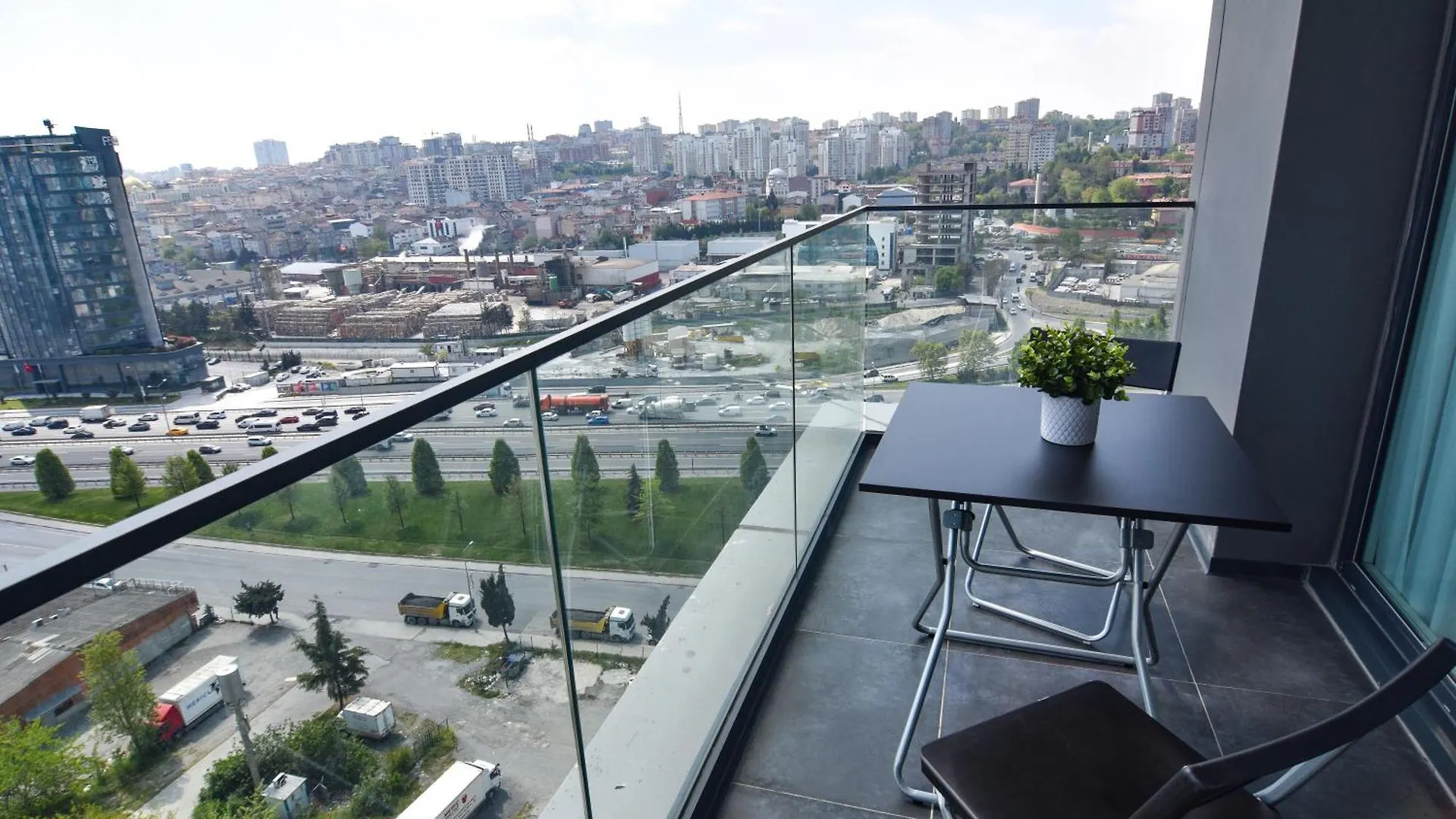13Th Floor Brand New Cozy 2Br Apt With Balcony Стамбул 0*,  Турция